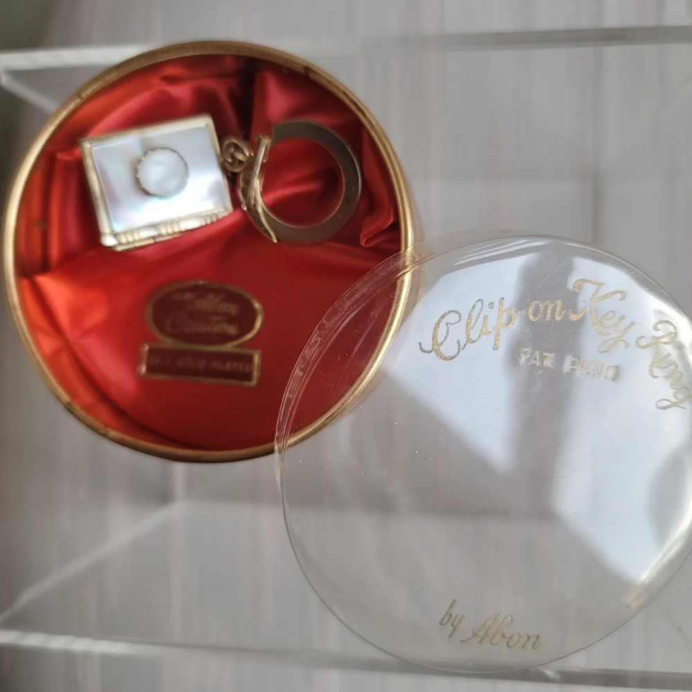Abon Creations Mother of Pearl 2 Picture Locket Clip-On Key Ring 24K Gold Plated